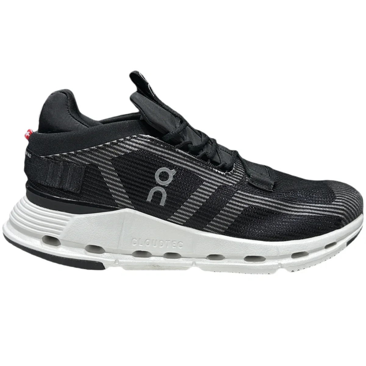 On Cloudnova Void Women'SBlack/ and white