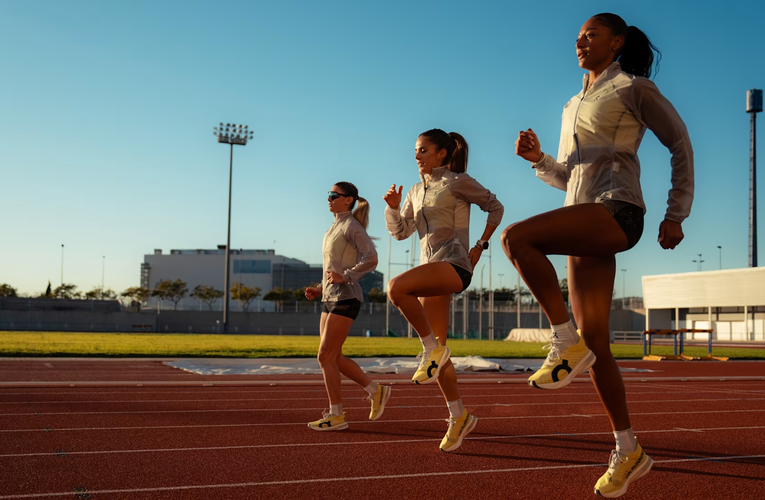 On Cloud Running Shoes for Men and Women: Fit, Comfort & Style