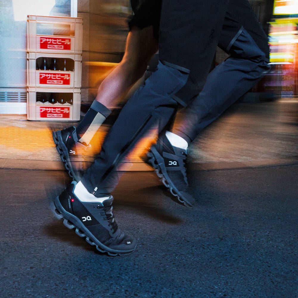 On Cloudboom Echo: Lightweight Marathon Running Shoe - Black | Eclipse ON95XF64 - Image 2